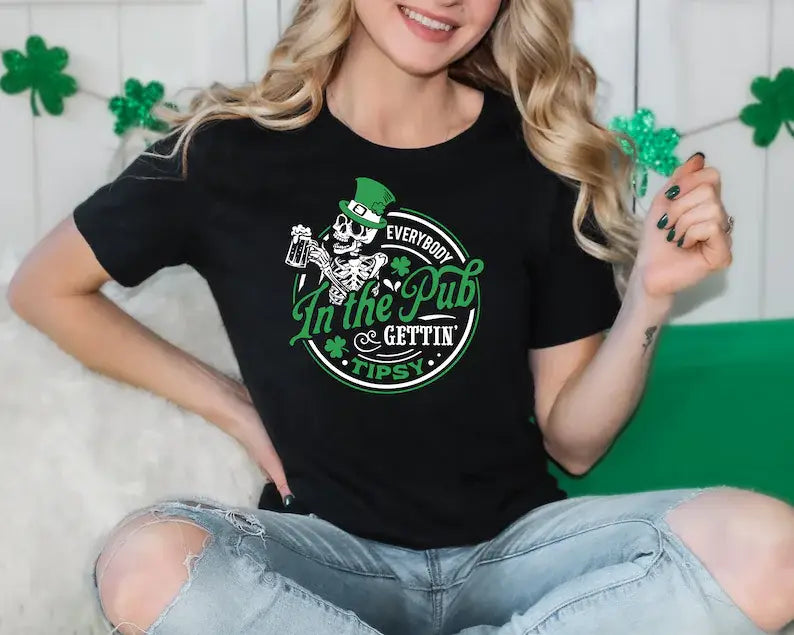 Everybody in the Pub Getting Tipsy T-Shirt Hoodie, Sweatshirt | PodTeesHub.com