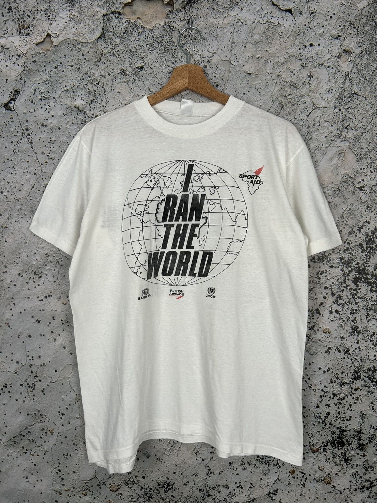 Vintage 1986 I Ran The World Graphic Running Sport Tee Hoodie, Sweatshirt | PodTeesHub.com