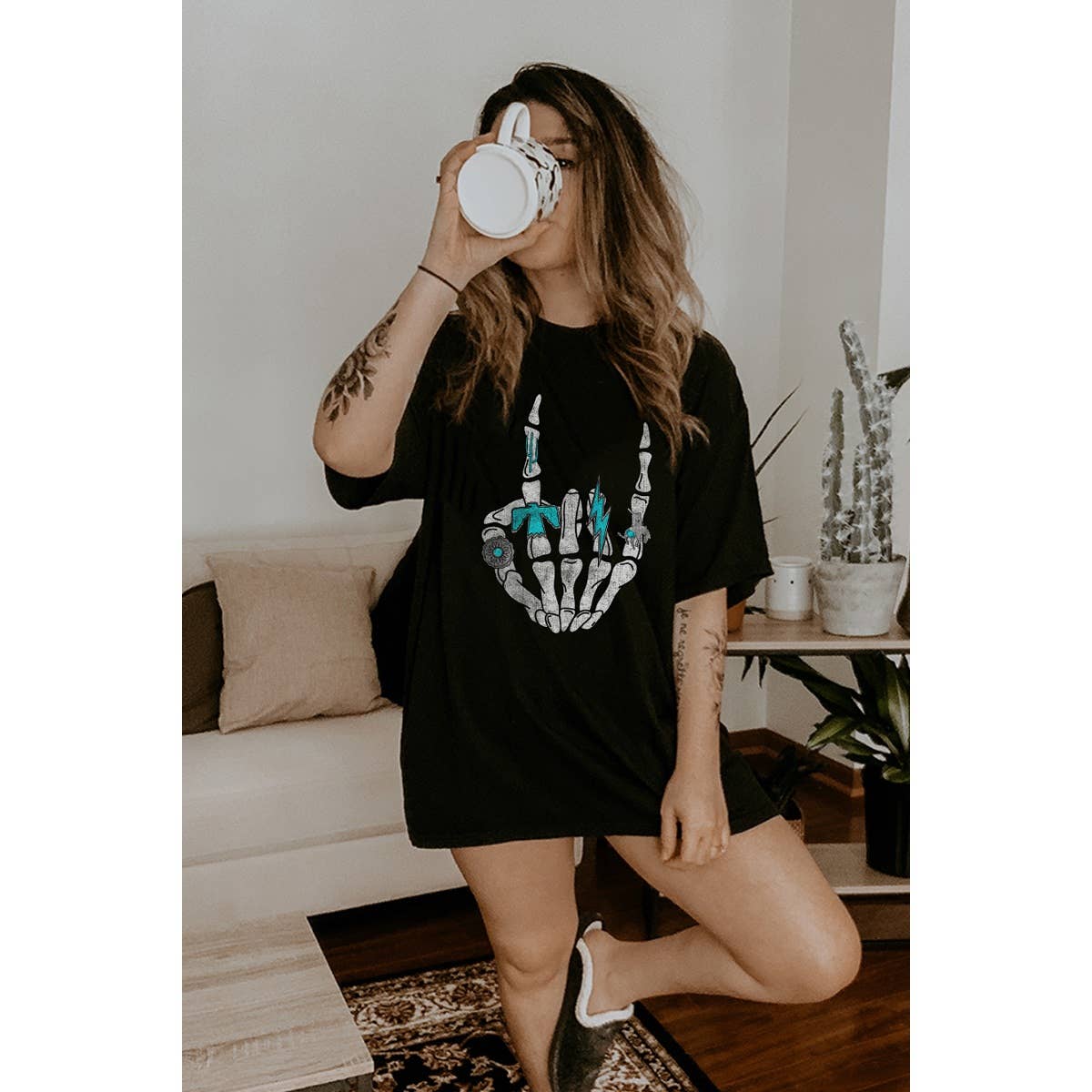 Skull Hand  Vintage Graphic Oversized Tee Hoodie, Sweatshirt | PodTeesHub.com