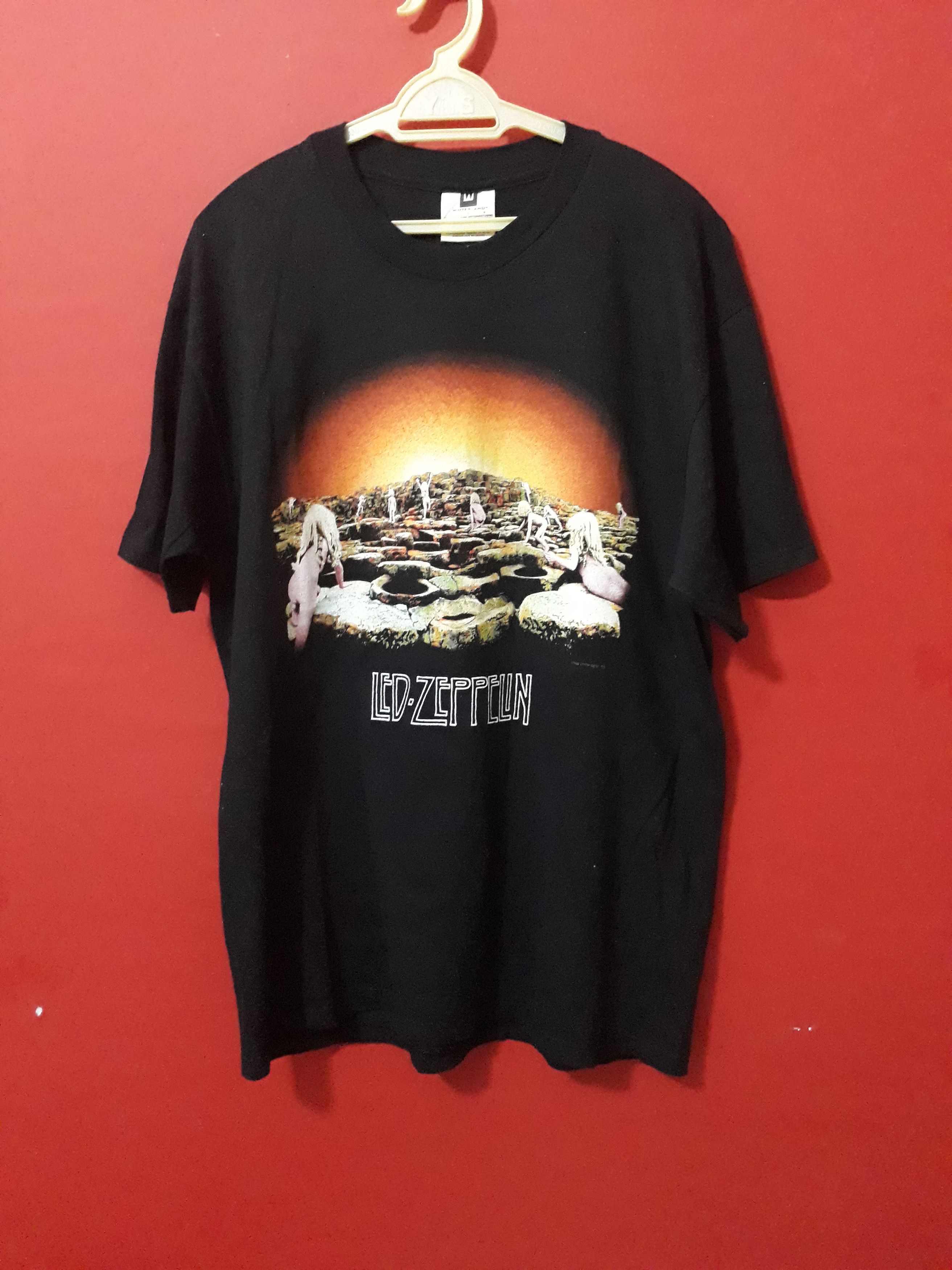 Zeppelin Vintage Led Zeppelin House Of The Holy T-Shirts, Hoodie, Sweatshirt | PodTeesHub.com