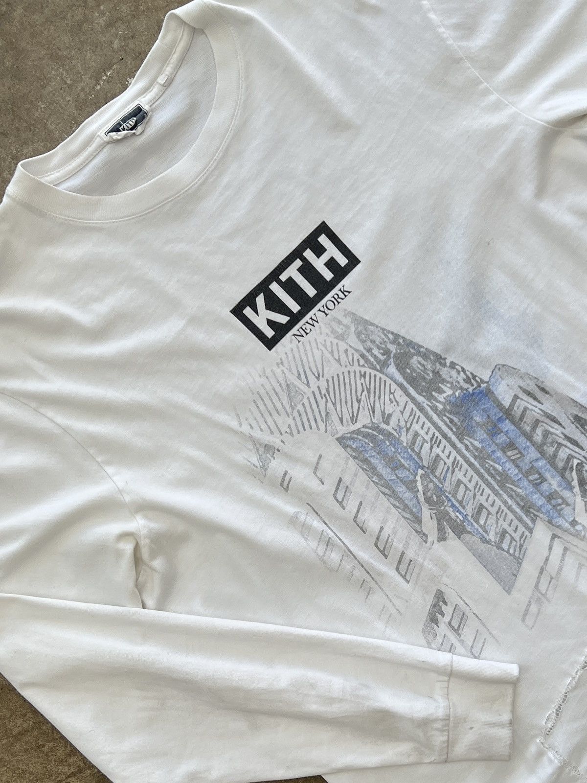 Kith New York City Chrysler Building Long Sleeve Small T-Shirts, Hoodie, Sweatshirt | PodTeesHub.com