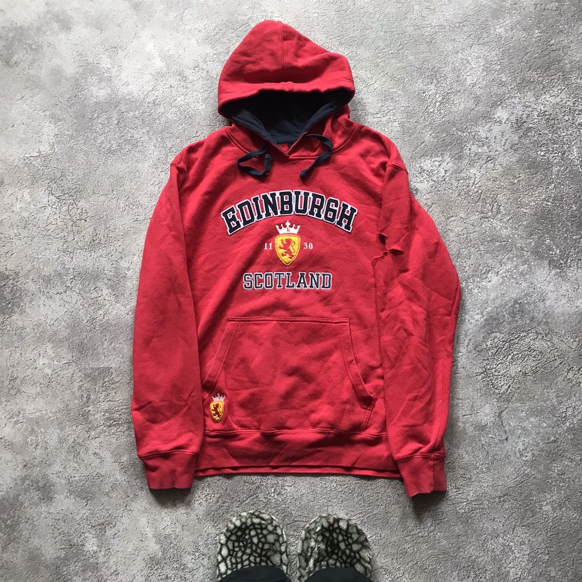 Vintage Hoodie Edinburgh Scotland Balenciaga Hoodie Y2k 90s T-Shirts, Sweatshirt | PodTeesHub.com
