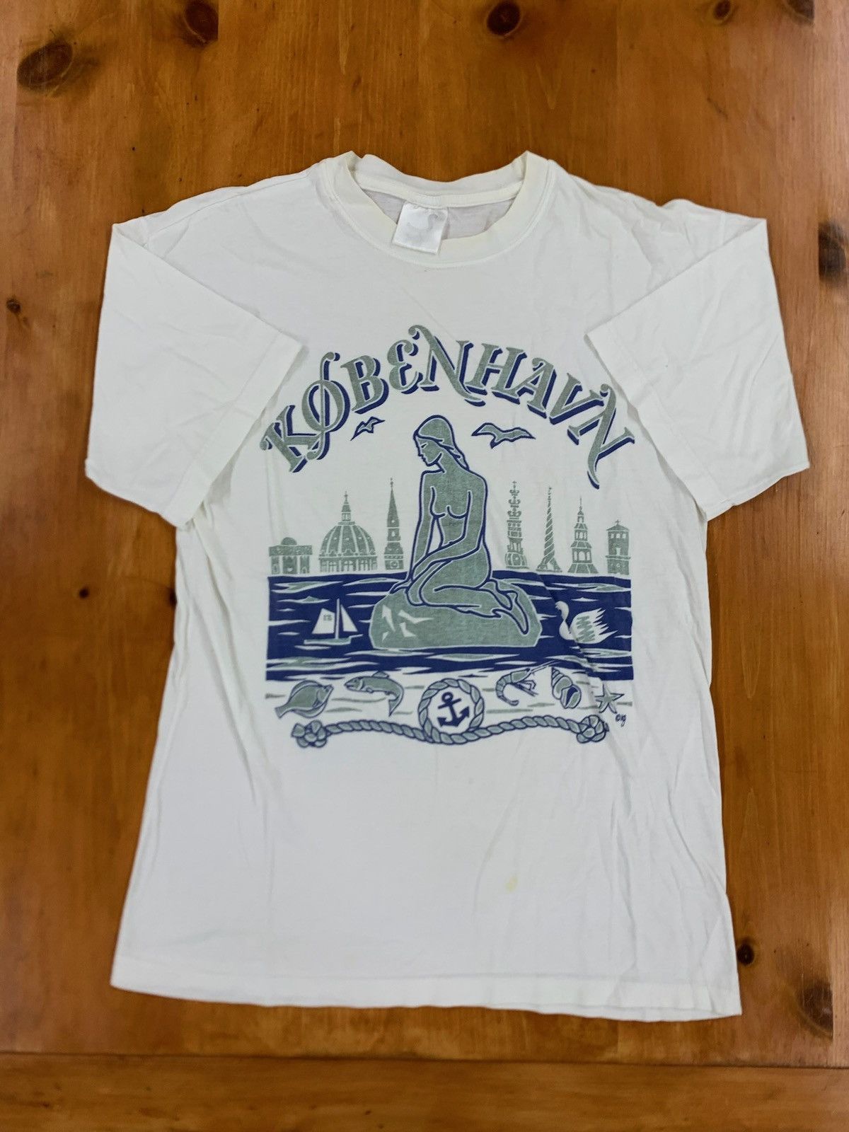Vintage S Koben Havn Woman On Rock Tee Hoodie, Sweatshirt | PodTeesHub.com