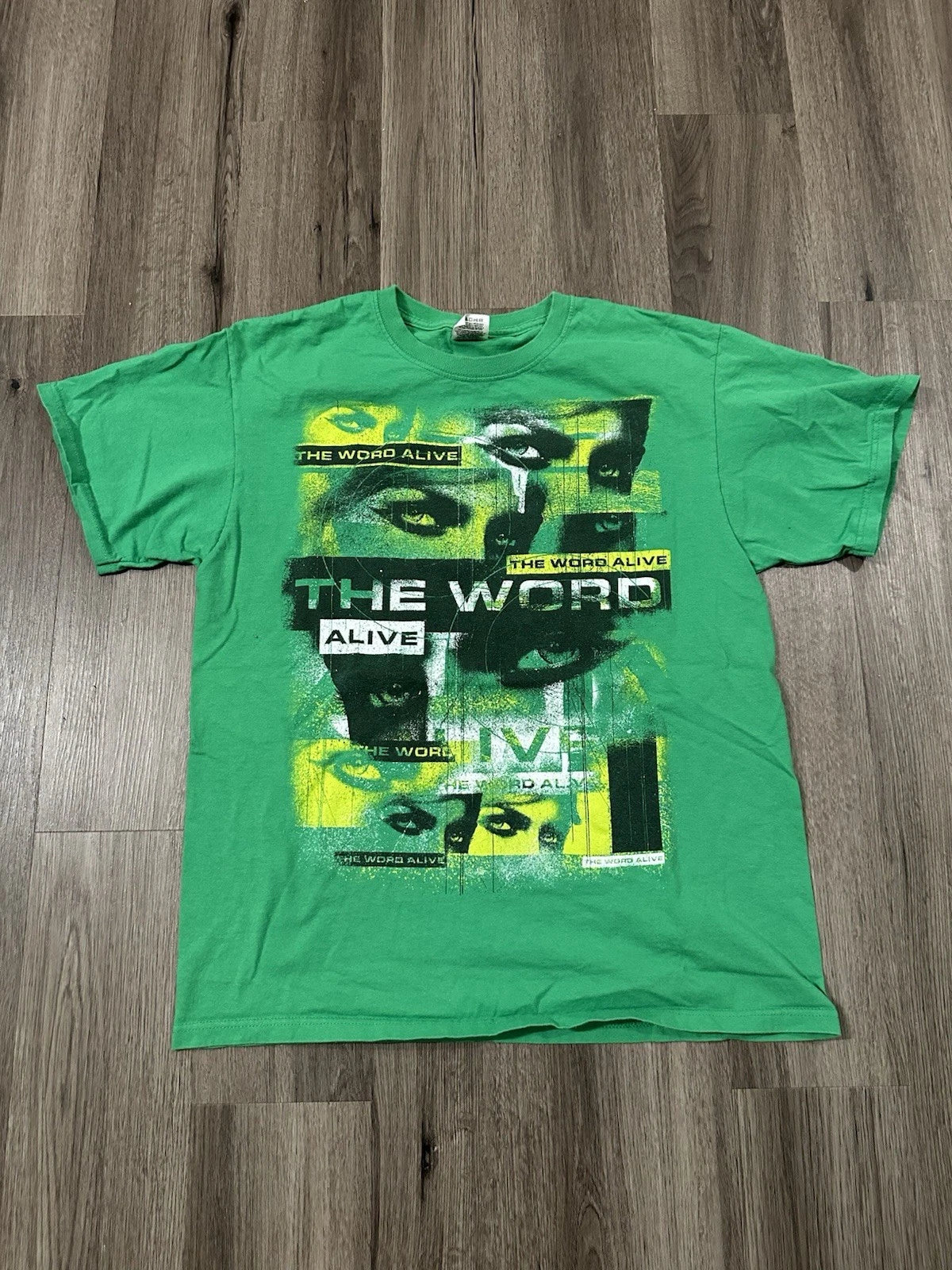 Vintage Y2K The Word Live Emo Hot topic goth band tee tshirt large