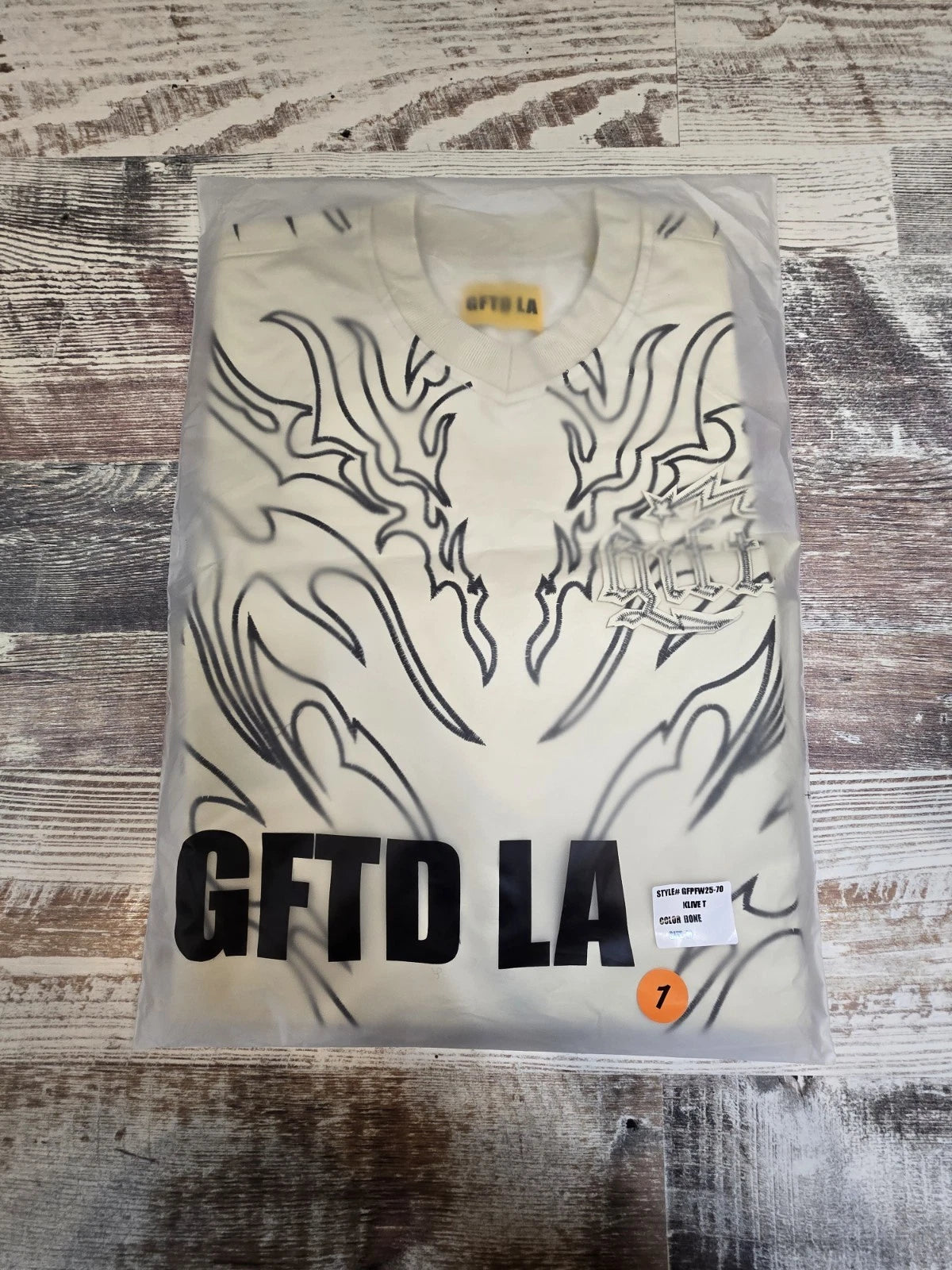 GFTD LA KLIVE T Leather Tribal Flame Graphic Tee Bone Size M