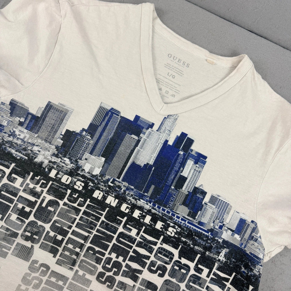 Guess Los Angeles Skyline Graphic V-Neck T-Shirt Mens Large White Blue Cotton