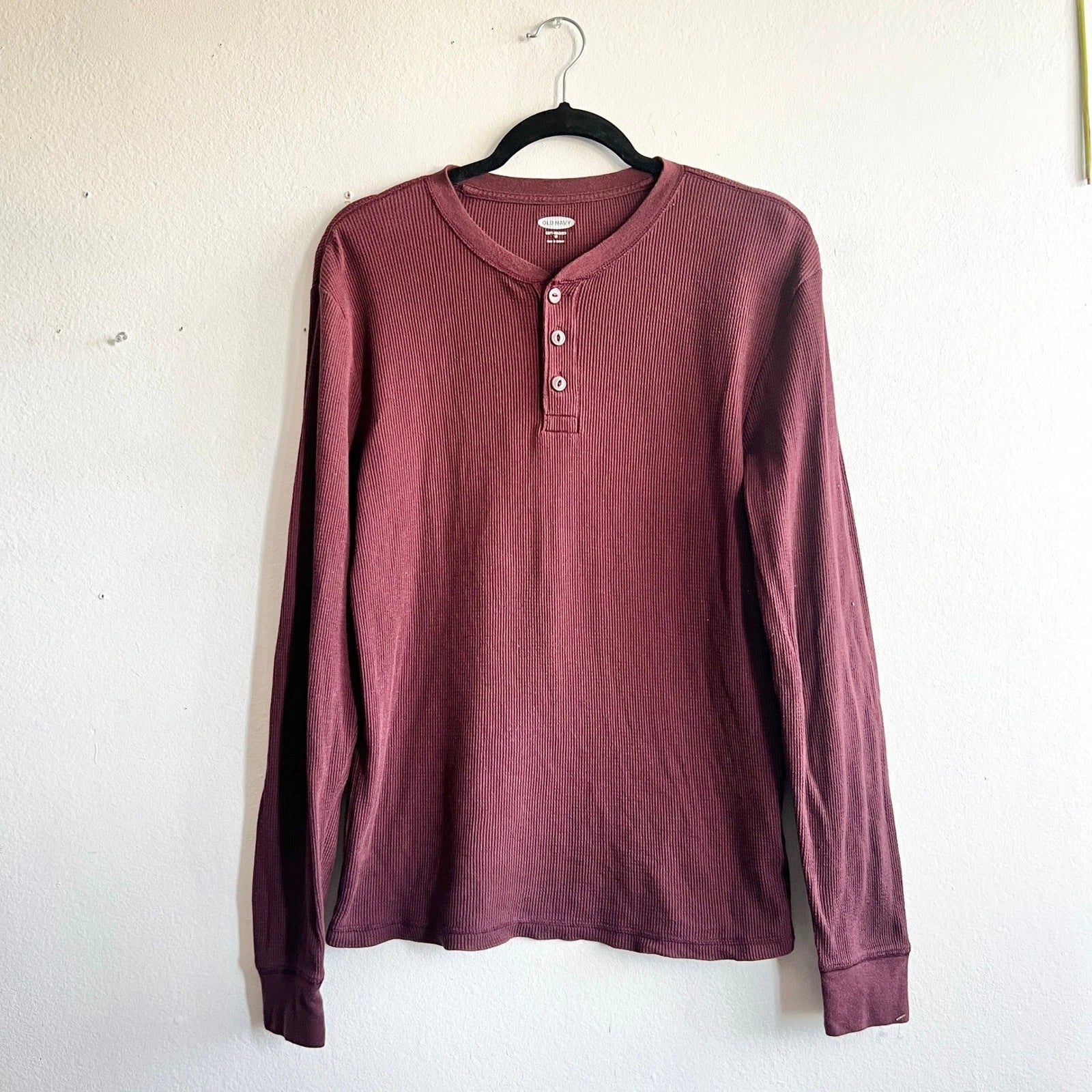 Old Navy Waffle Knit Long Sleeve T Shirt Mens M Burgundy Thermal Henley Cotton