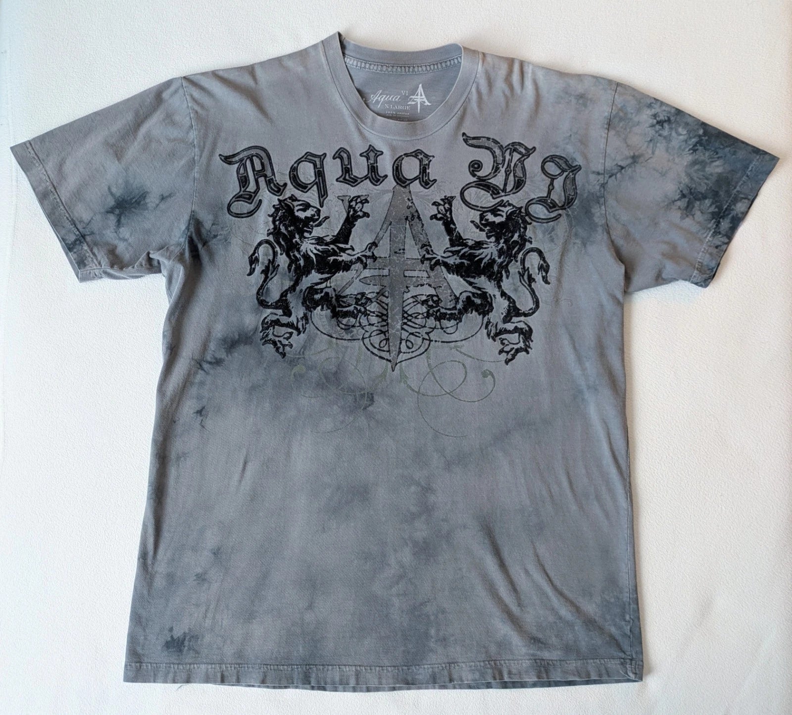 Vtg Aqua VI Y2K Graphic T Shirt Gray Lions Crest MMA Grunge Distressed Men's XL
