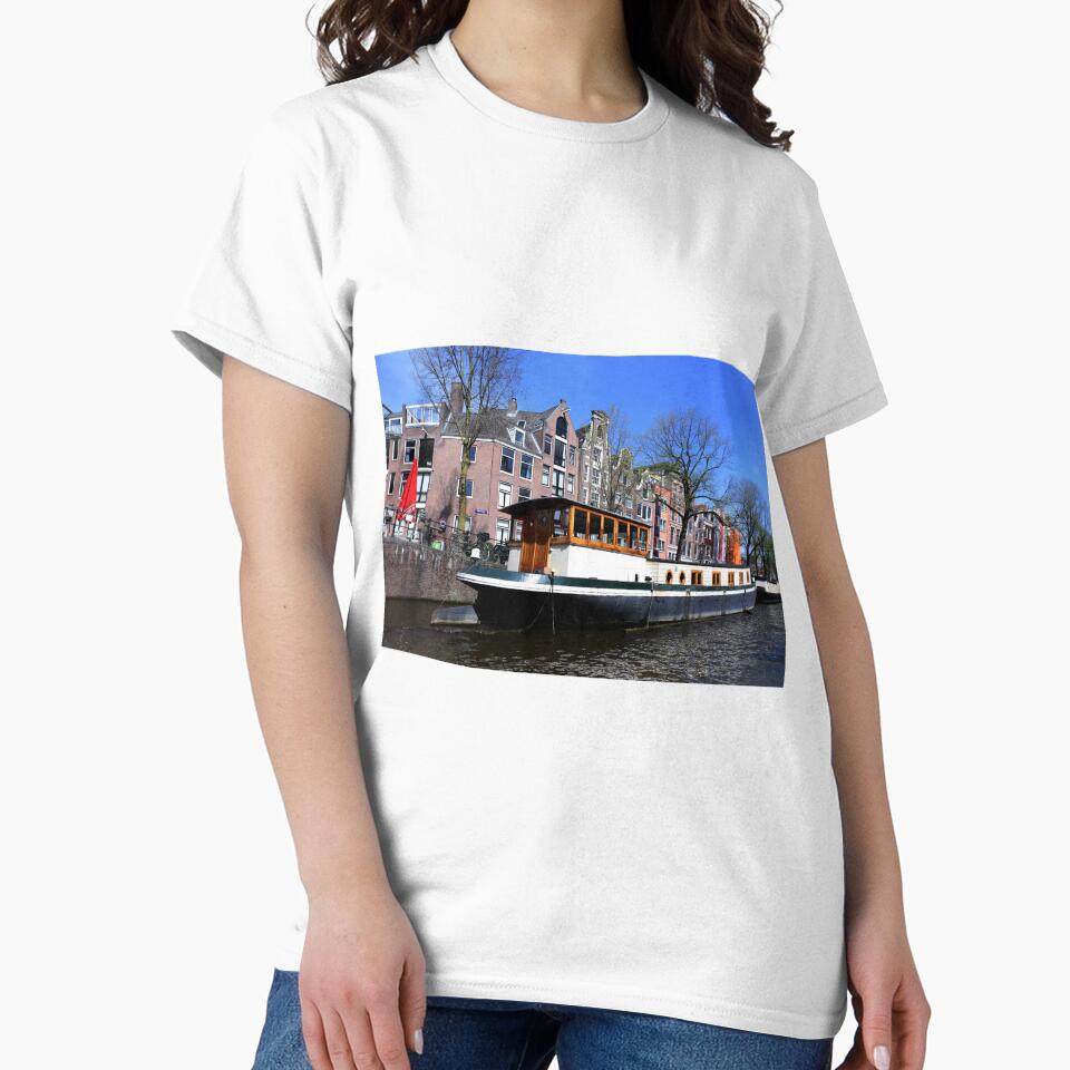 Houseboat in Amsterdam by annalisa56