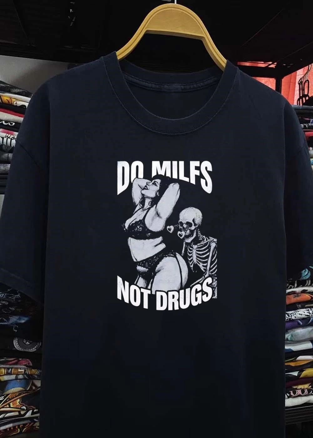 Calovalaxo Pinup Girl Skeleton Do MILF Not Drugs shirt
