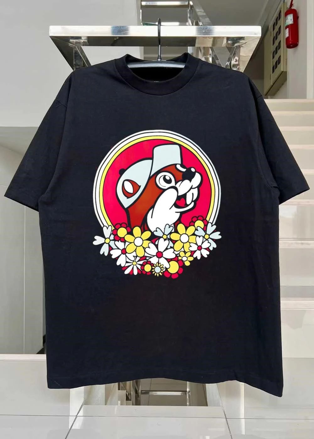 Buc-ee’s Beaver in Hat Surrounded by Flowers shirt