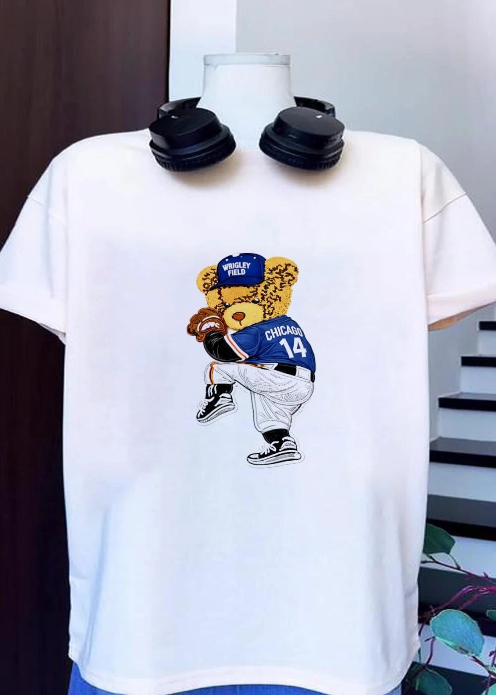 Wrigley Field Chicago 14 Bear Baseball T-Shirt
