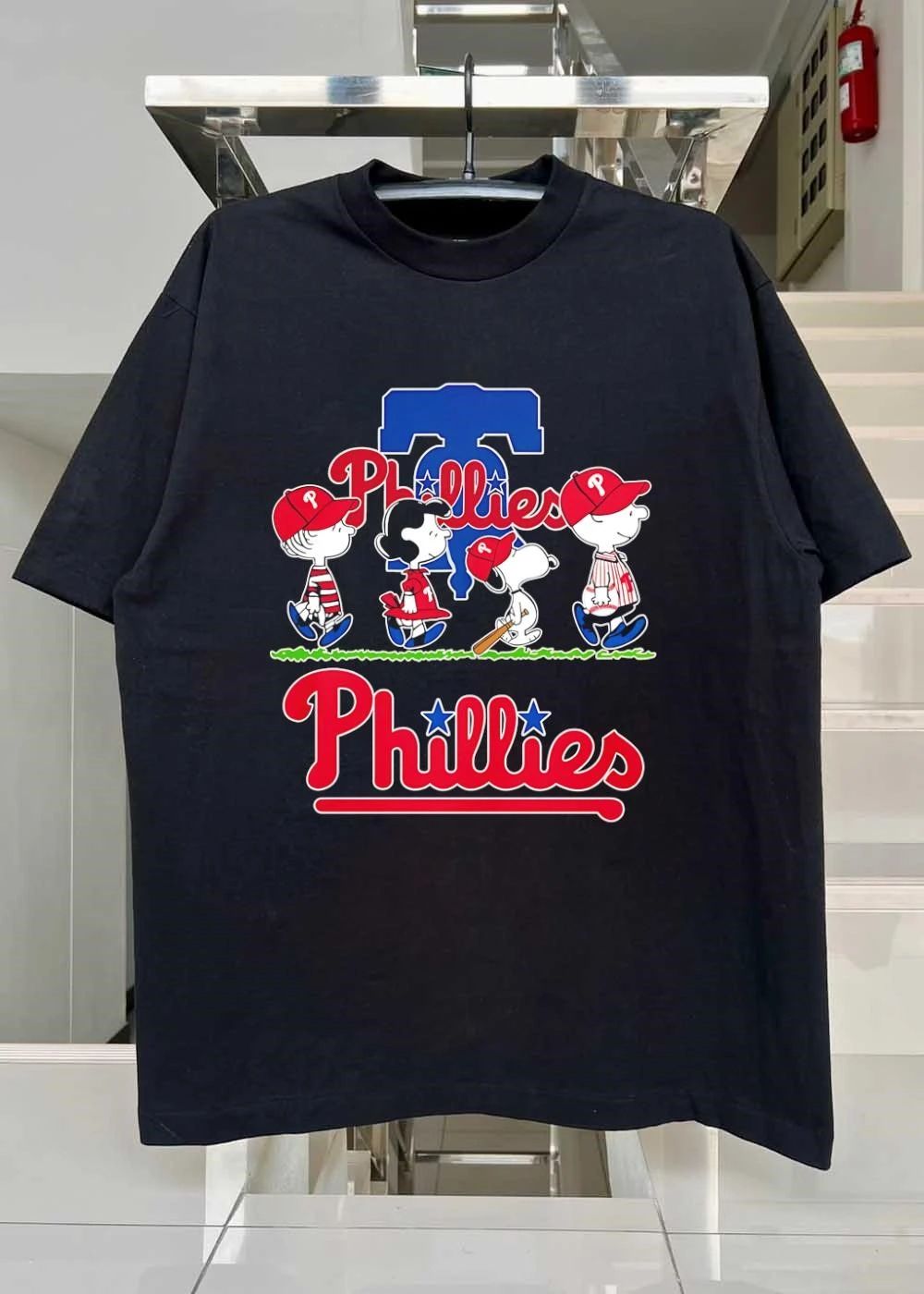 Peanuts Gang Walking Phillies Philadelphia T-Shirt