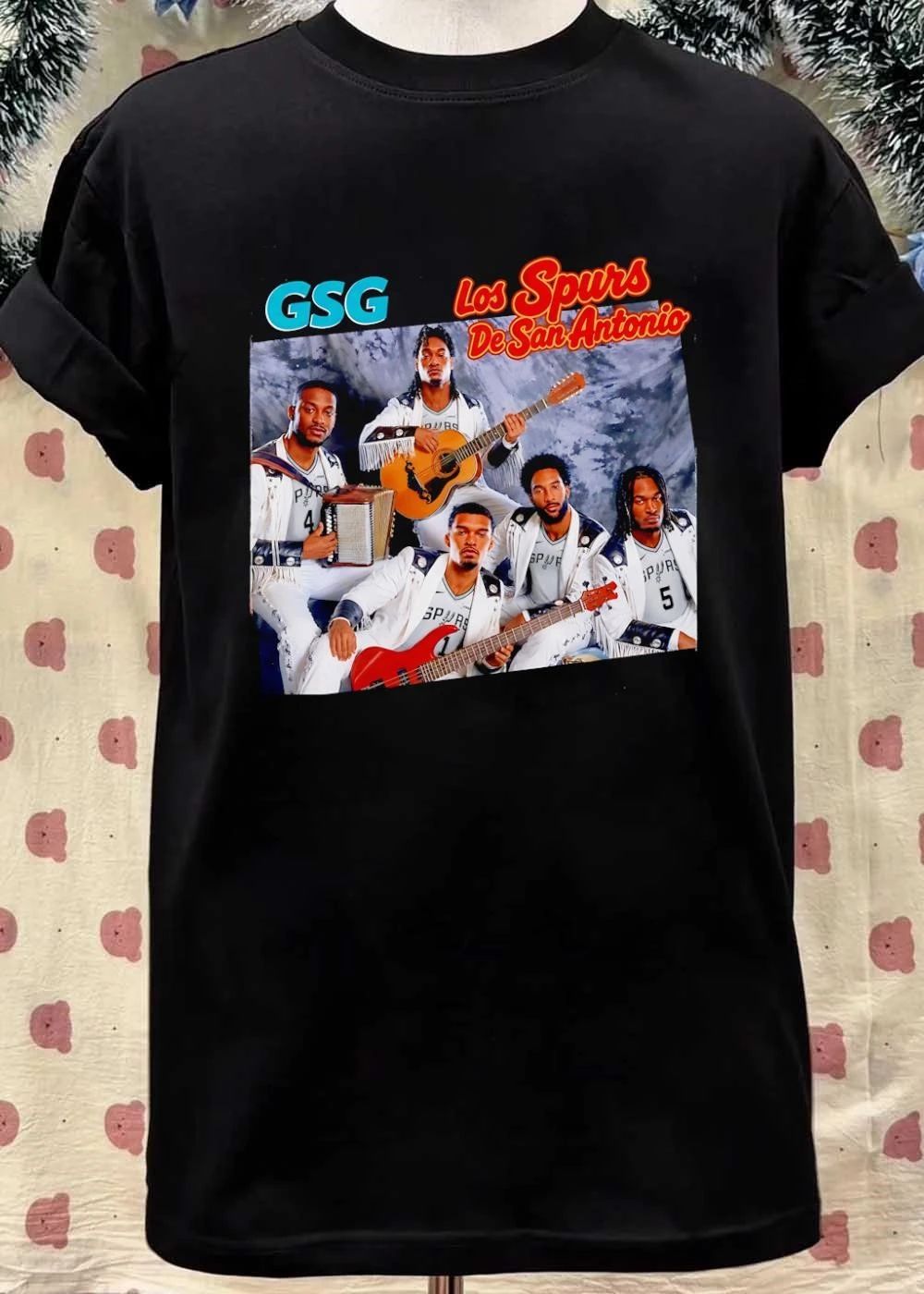 GSG Los Spurs de San Antonio Five Basketball Players Playing Instruments T-Shirt