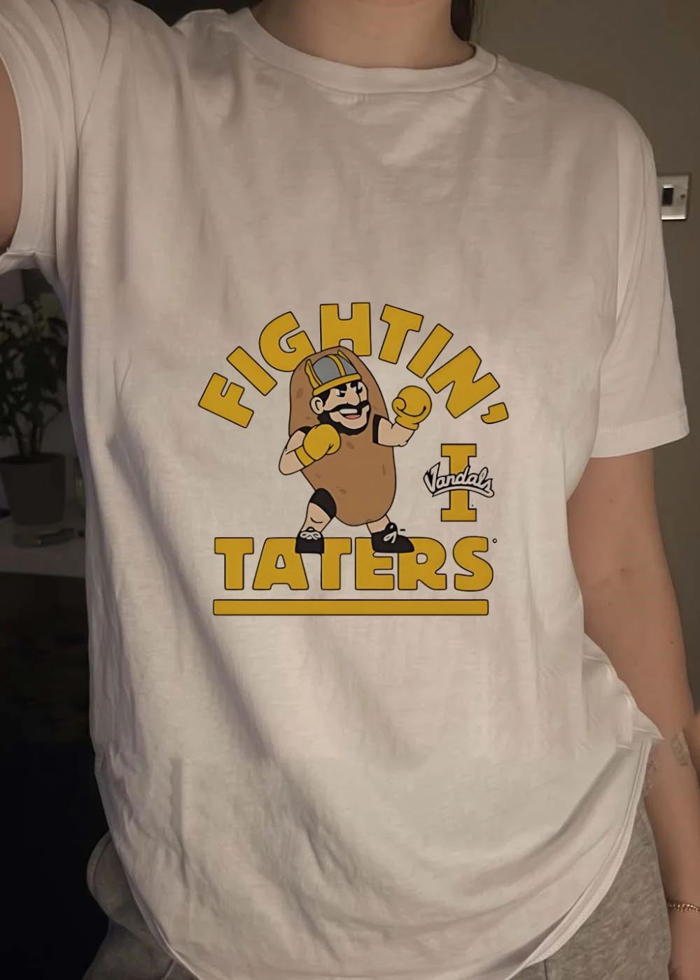 Vandals Apparel ‘ Fightin’ Taters Boxing Mascot Vandals T-Shirt