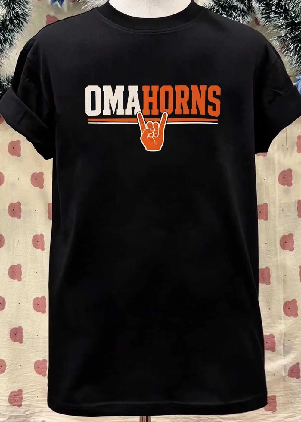 Fan Gear Hook em OmaHorns Hand Sign T-Shirt