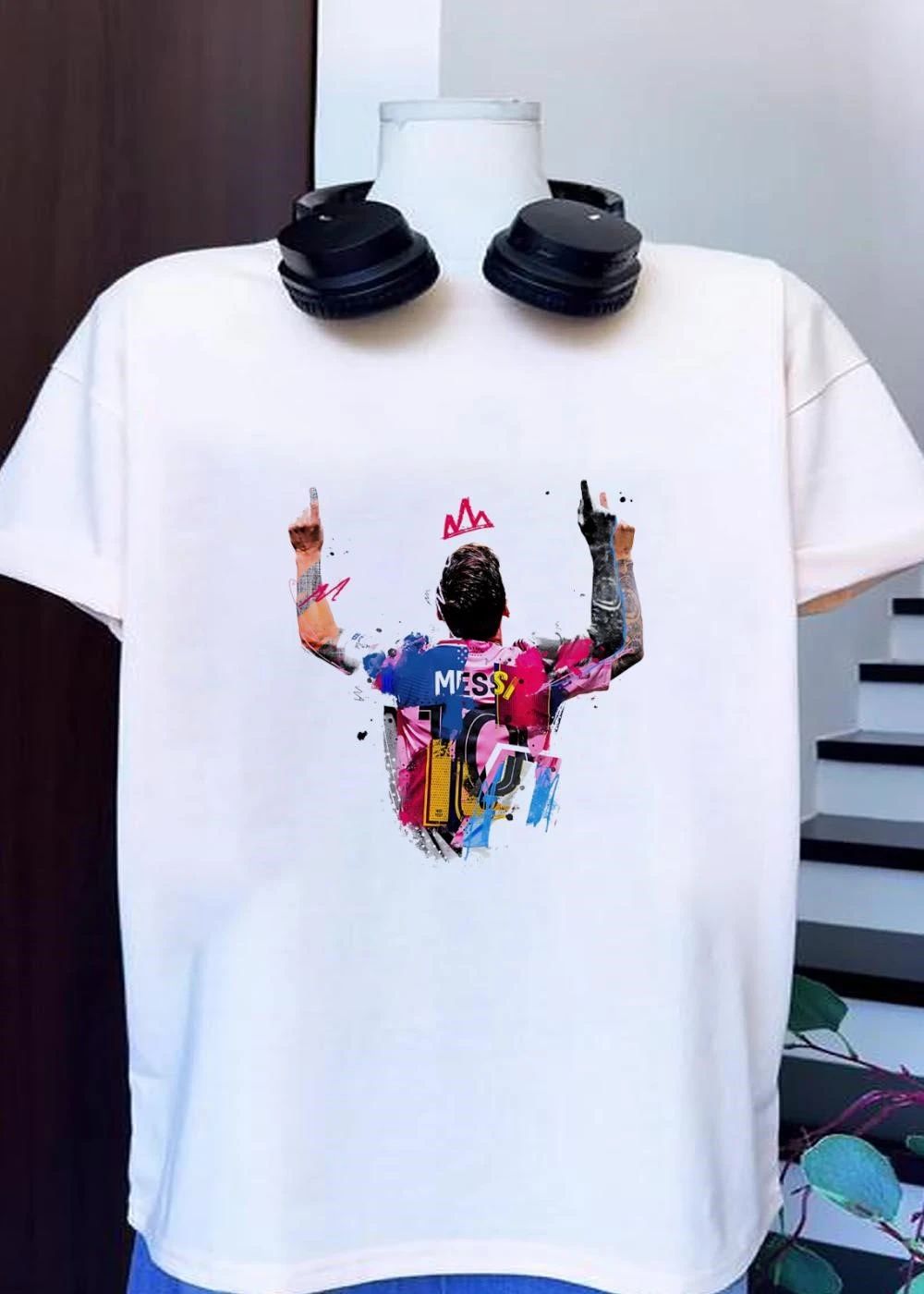 Legendary Icon Pointing Upwards Messi 10 Barcelona Shirt