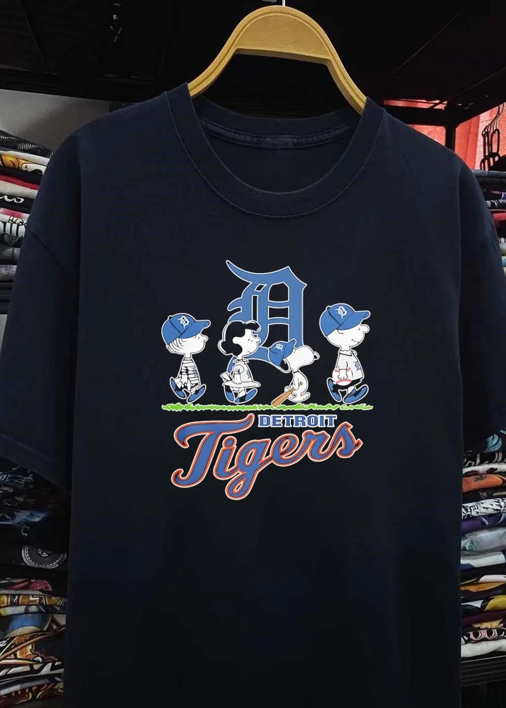 Peanuts Gang Detroit Tigers Baseball T-Shirt