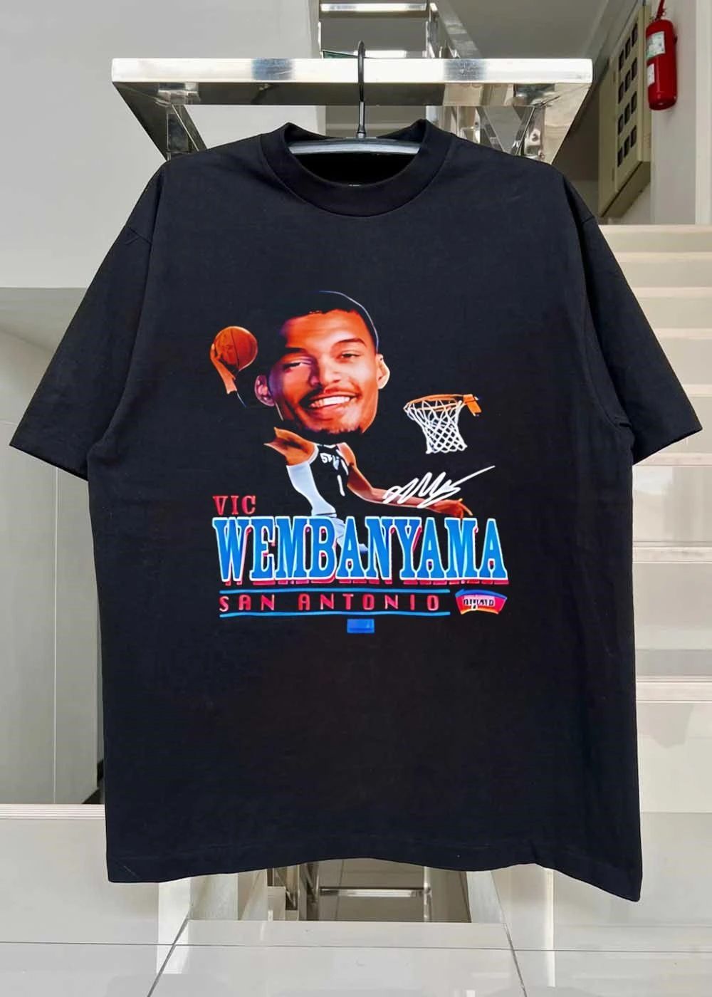 Vic Wembanyama Autograph Dunking Vic Wembanyama San Antonio Spurs T-Shirt