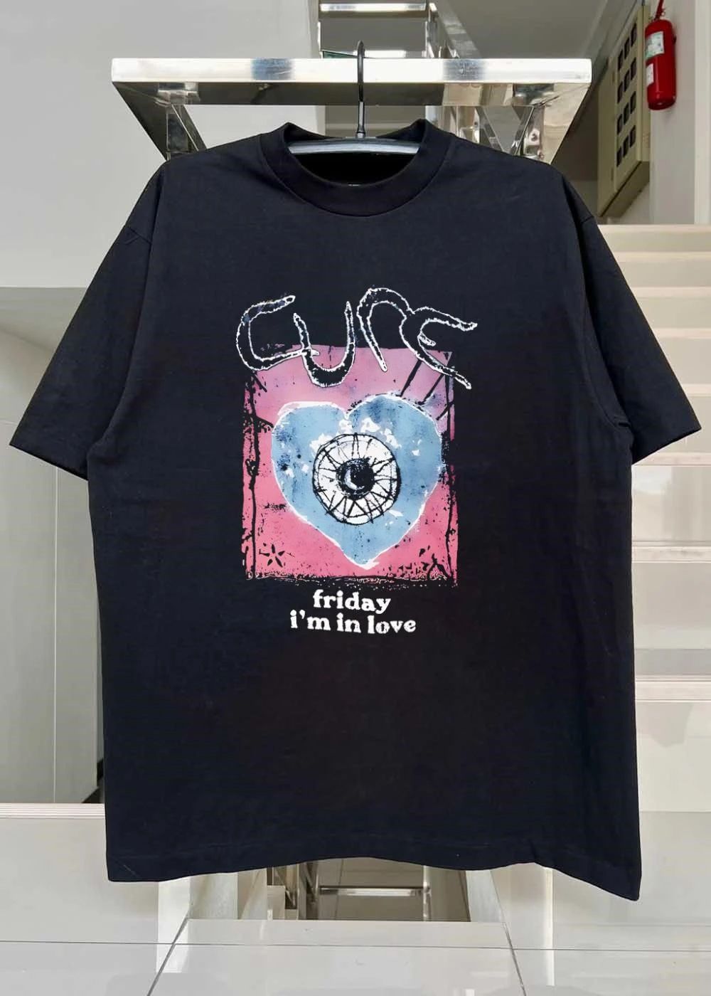 CURE Friday I’m In Love Distressed Moon Eye Heart Shirt