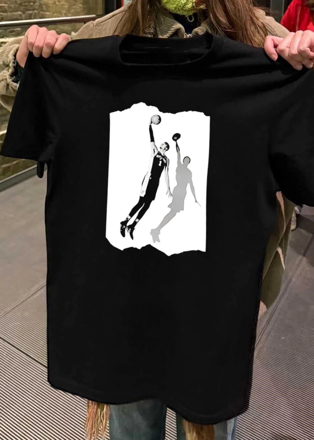 Spurs Victor Wembanyama Dunking 1 San Antonio Spurs T-Shirt