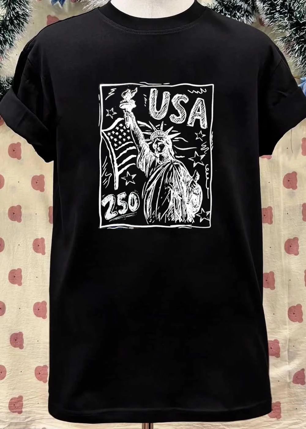 Liberty Statue Holding Flag Sketch 250 USA T-Shirt