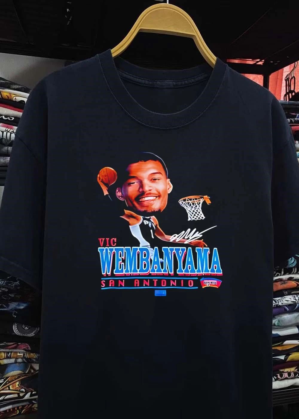Vic Wembanyama Autograph Dunking Vic Wembanyama San Antonio Spurs T-Shirt