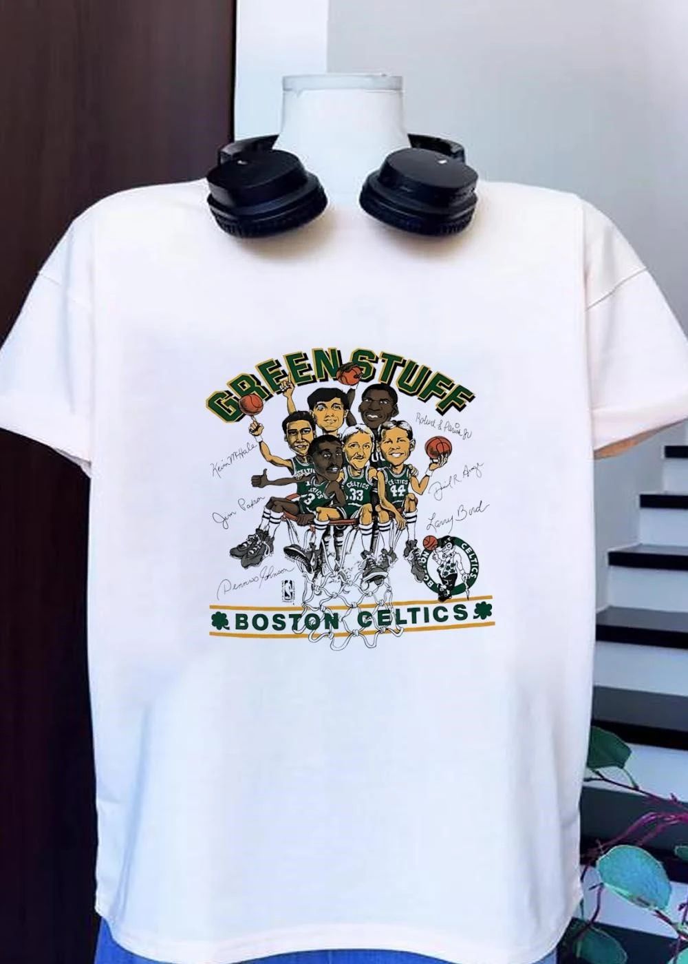Robert Parish Kevin McHale Jim Paxson Dennis Johnson Larry Bird Danny Ainge Green Stuff Boston Celtics T-Shirt