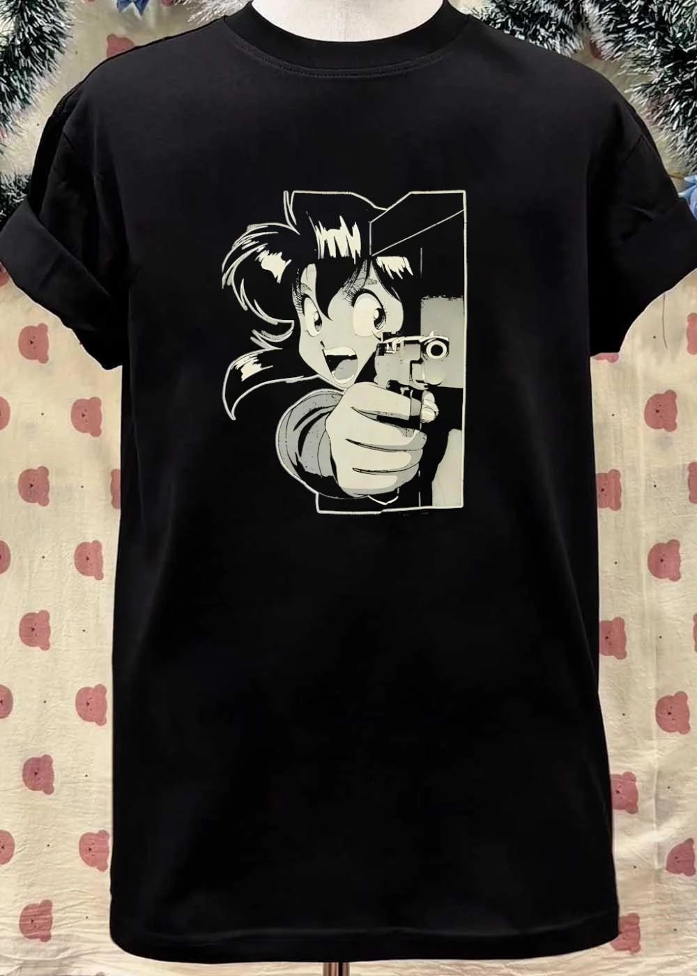 Anime Girl Pointing Gun Gunsmith Cats T-Shirt