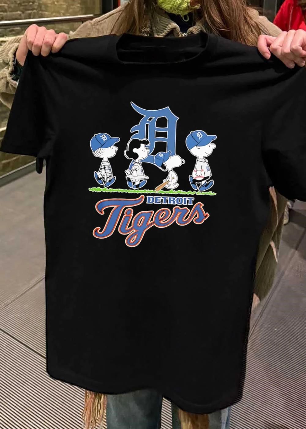 Peanuts Gang Detroit Tigers Baseball T-Shirt
