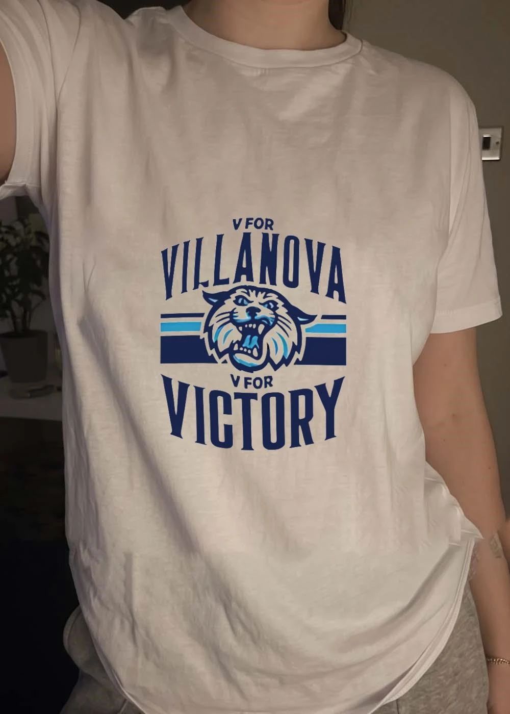 Villanova Wildcats V for victory shirt