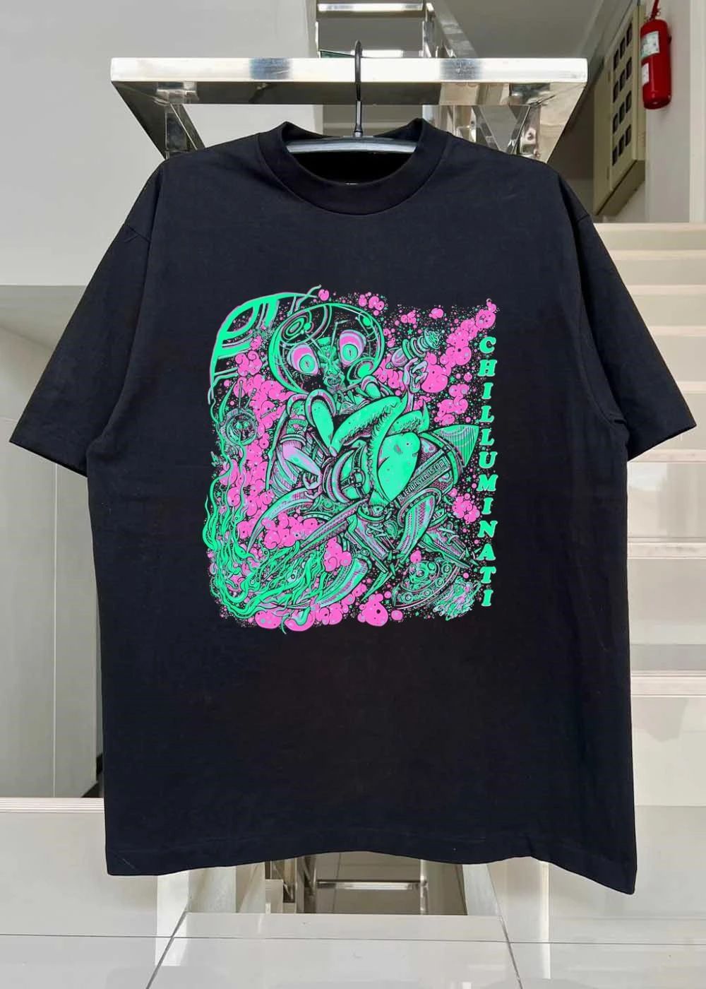 Chilluminati Neon Alien Chillum Pipe Shirt