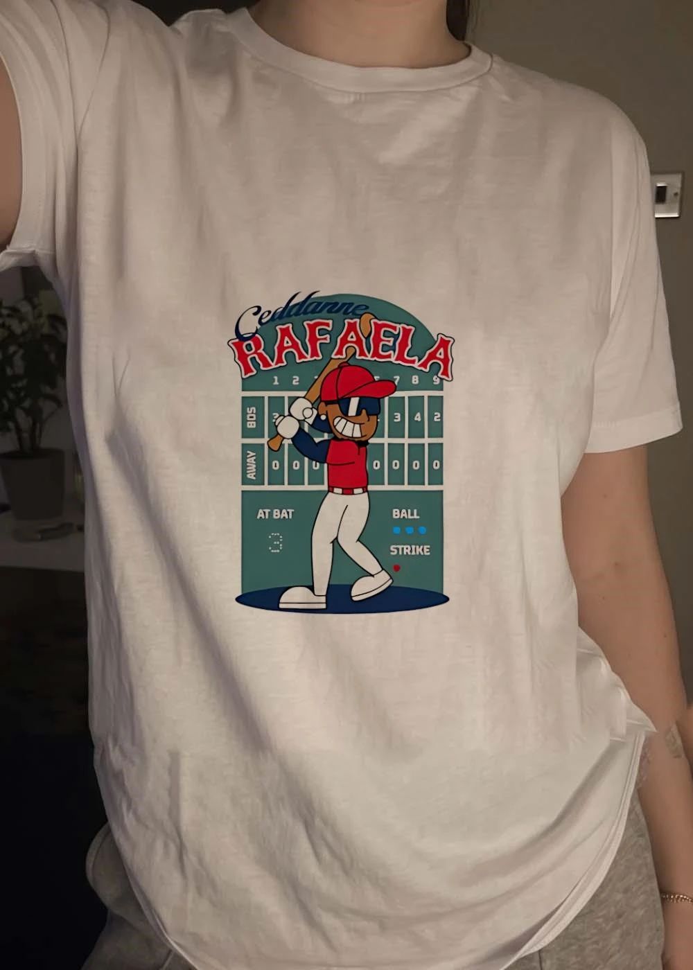 Ceddanne Rafaela Boston Red Sox on field game play action MLB Ceddanne RAFAELA shirt