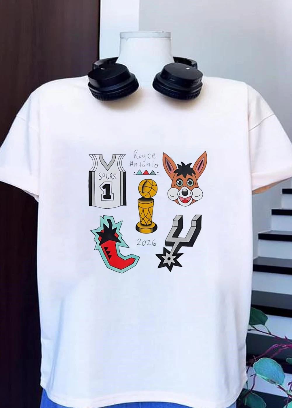 Royce Antonio Spurs 1 Trophy 2026 Chili Spur Mascot San Antonio Spurs T-Shirt