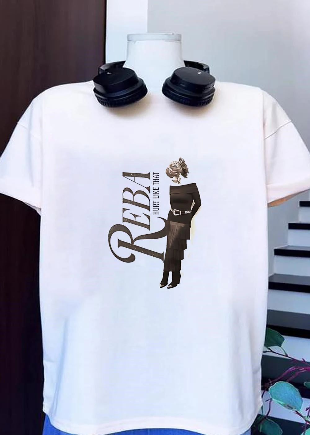 Reba McEntire Hurt Like That Country Music T-Shirt
