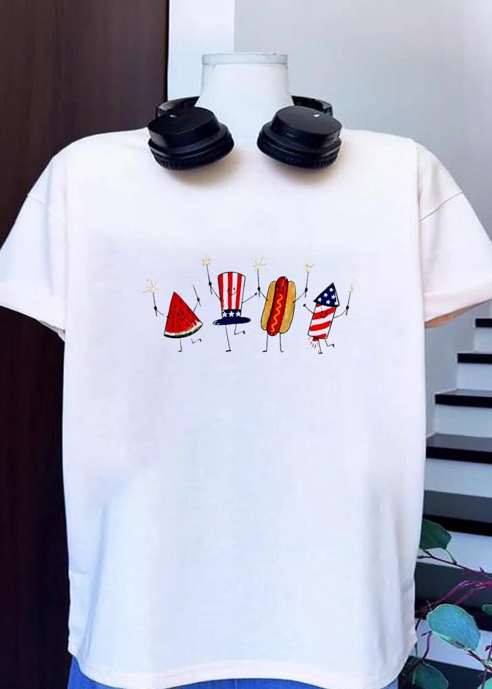 Sparklers Fun USA Fourth of July Patriotic Party T-Shirt