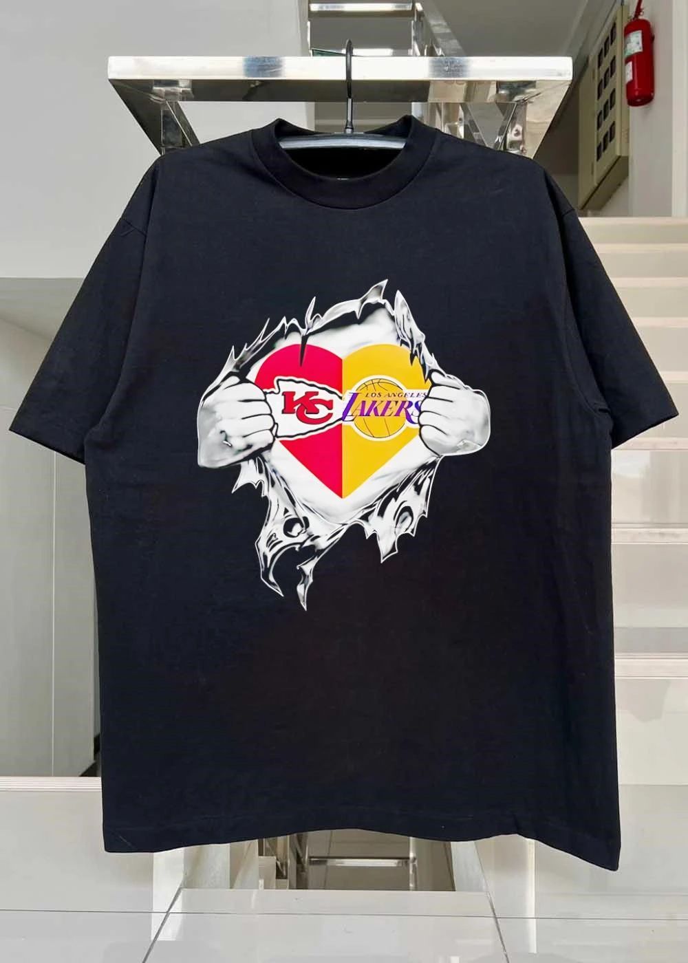 KC Lakers Fans Heart Ripped Open T-Shirt Kansas City Chiefs Los Angeles Lakers