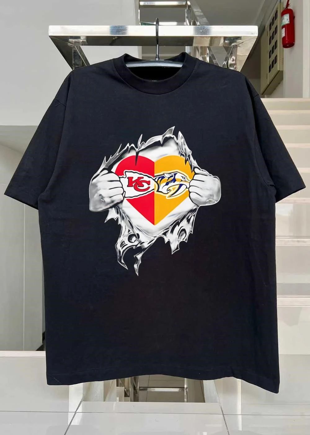 Heart Ripping Open Kansas City Chiefs Nashville Predators Shirt